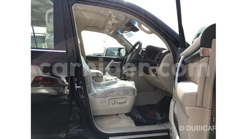 Big with watermark toyota land cruiser agadez import dubai 6099