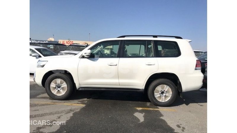 Big with watermark toyota land cruiser agadez import dubai 6100