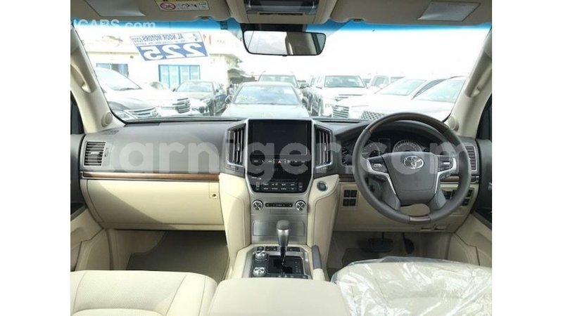 Big with watermark toyota land cruiser agadez import dubai 6101