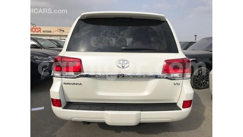 Big with watermark toyota land cruiser agadez import dubai 6101