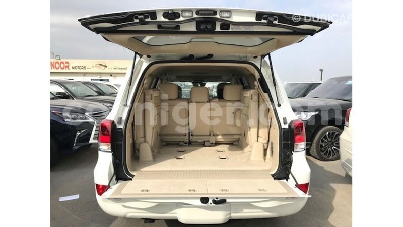 Big with watermark toyota land cruiser agadez import dubai 6101