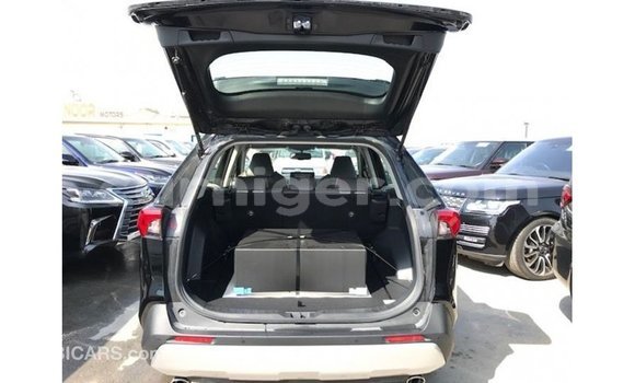 Sayi Imported Toyota Ade Black Babbar mota in Import - Dubai a Agadez Sayi Imported Toyota Ade Black Babbar mota in Import - Dubai a Agadez