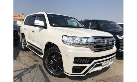 اشتري Imported Toyota Land Cruiser White شاحنة في Import - Dubai في أغاديز اشتري Imported Toyota Land Cruiser White شاحنة في Import - Dubai في أغاديز