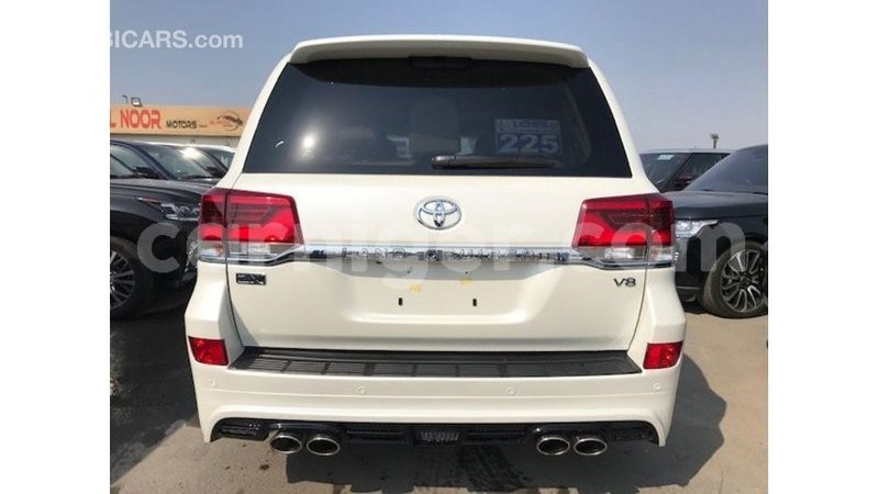 Big with watermark toyota land cruiser agadez import dubai 6104