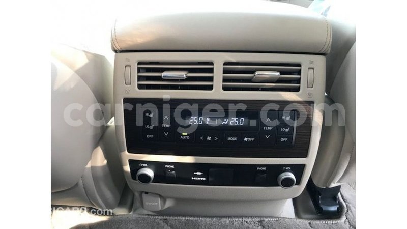 Big with watermark toyota land cruiser agadez import dubai 6104