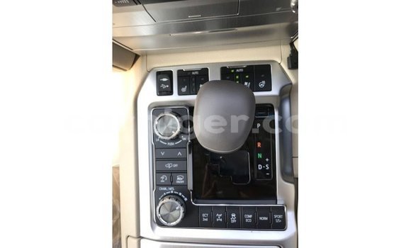 اشتري Imported Toyota Land Cruiser White شاحنة في Import - Dubai في أغاديز اشتري Imported Toyota Land Cruiser White شاحنة في Import - Dubai في أغاديز