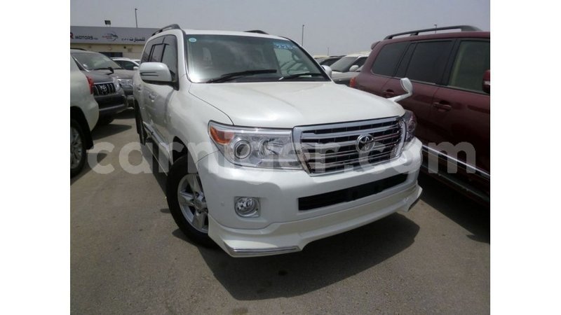 Big with watermark toyota land cruiser agadez import dubai 6106