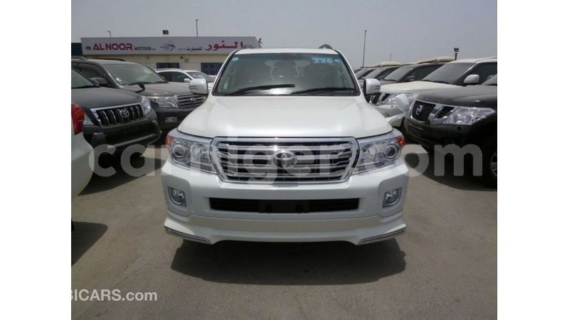 Big with watermark toyota land cruiser agadez import dubai 6106