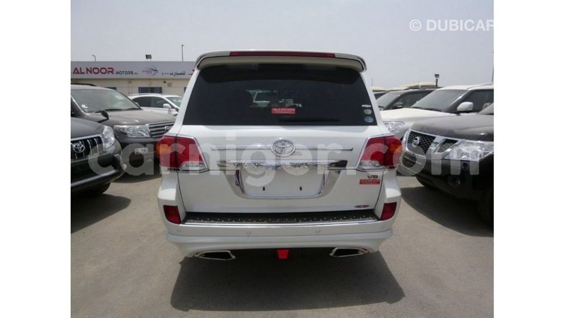 Big with watermark toyota land cruiser agadez import dubai 6106