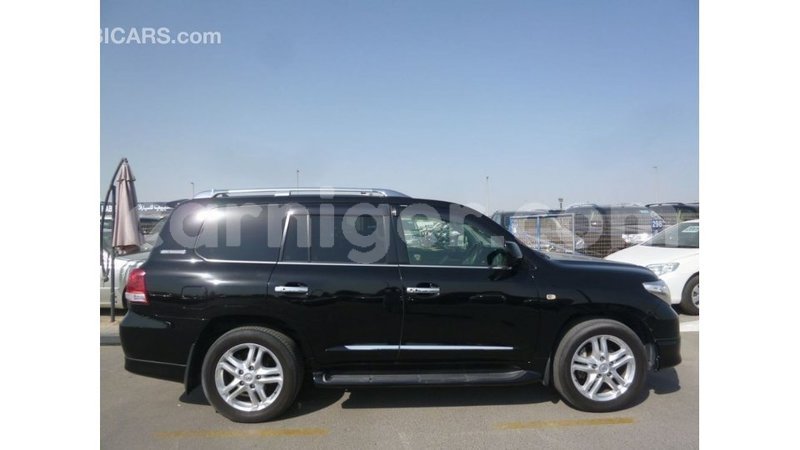 Big with watermark toyota land cruiser agadez import dubai 6108