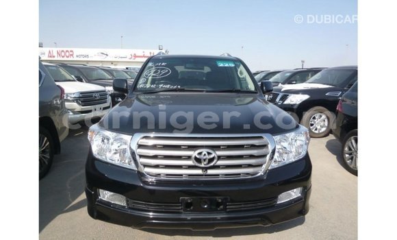 Acheter Import Utilitaire Toyota Land Cruiser Noir à Import - Dubai, Agadez Acheter Import Utilitaire Toyota Land Cruiser Noir à Import - Dubai, Agadez