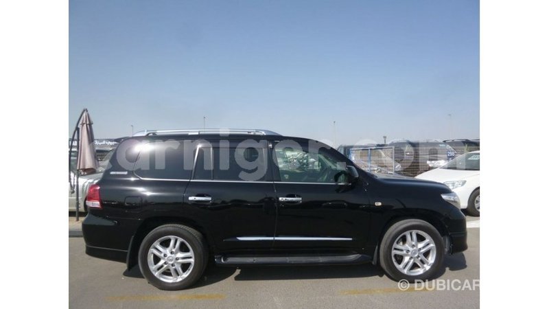 Big with watermark toyota land cruiser agadez import dubai 6109