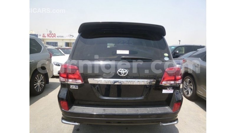 Big with watermark toyota land cruiser agadez import dubai 6110