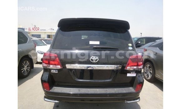 Buy Import Toyota Land Cruiser Black Truck in Import - Dubai in Agadez Buy Import Toyota Land Cruiser Black Truck in Import - Dubai in Agadez