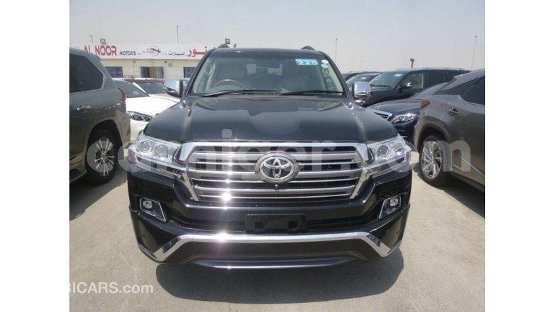 Big with watermark toyota land cruiser agadez import dubai 6110