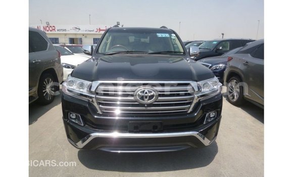 Buy Import Toyota Land Cruiser Black Truck in Import - Dubai in Agadez Buy Import Toyota Land Cruiser Black Truck in Import - Dubai in Agadez