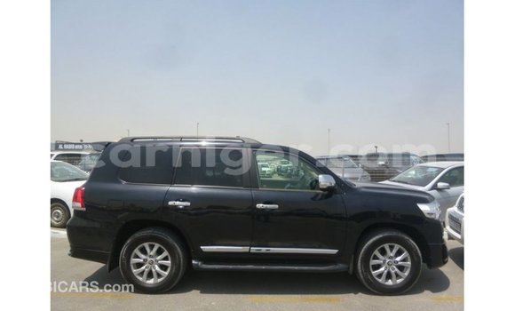 Buy Import Toyota Land Cruiser Black Truck in Import - Dubai in Agadez Buy Import Toyota Land Cruiser Black Truck in Import - Dubai in Agadez