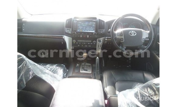 Acheter Import Utilitaire Toyota Land Cruiser Noir à Import - Dubai, Agadez Acheter Import Utilitaire Toyota Land Cruiser Noir à Import - Dubai, Agadez