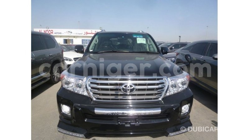 Big with watermark toyota land cruiser agadez import dubai 6111