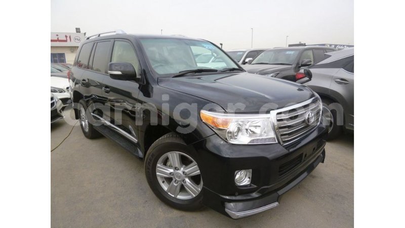 Big with watermark toyota land cruiser agadez import dubai 6112