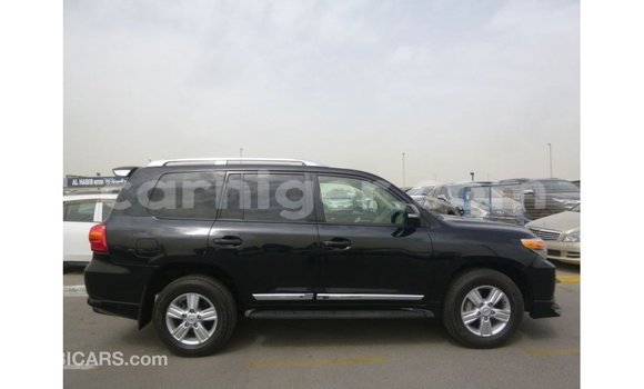 Sayi Imported Toyota Land Cruiser Black Babbar mota in Import - Dubai a Agadez Sayi Imported Toyota Land Cruiser Black Babbar mota in Import - Dubai a Agadez