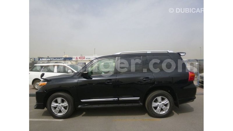 Big with watermark toyota land cruiser agadez import dubai 6112