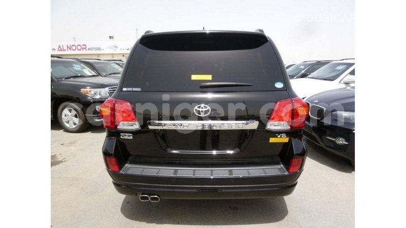 Big with watermark toyota land cruiser agadez import dubai 6113