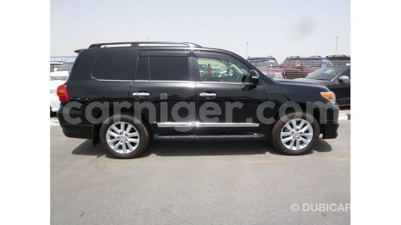 Big with watermark toyota land cruiser agadez import dubai 6113