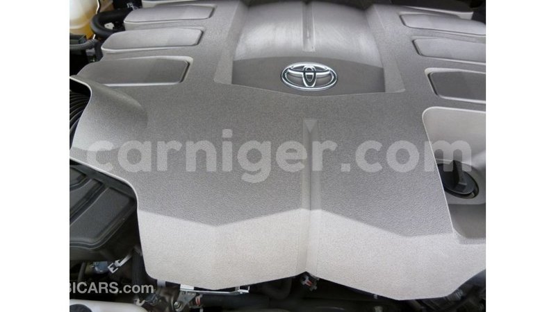 Big with watermark toyota land cruiser agadez import dubai 6113