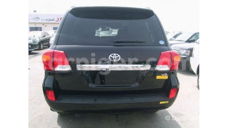 Big with watermark toyota land cruiser agadez import dubai 6114