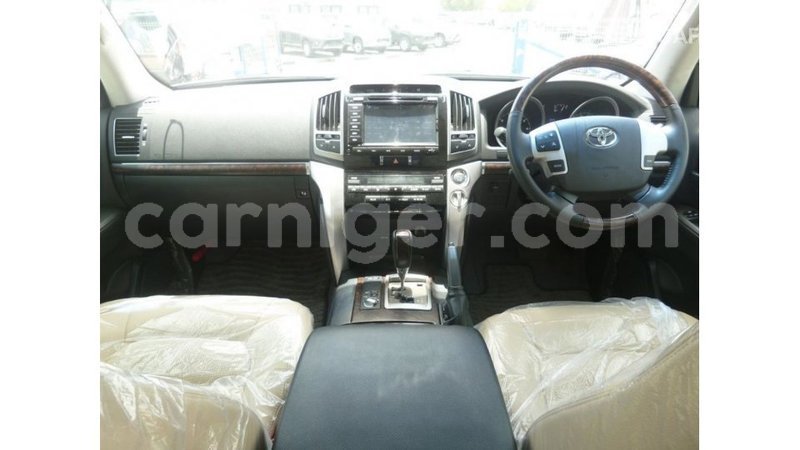 Big with watermark toyota land cruiser agadez import dubai 6115