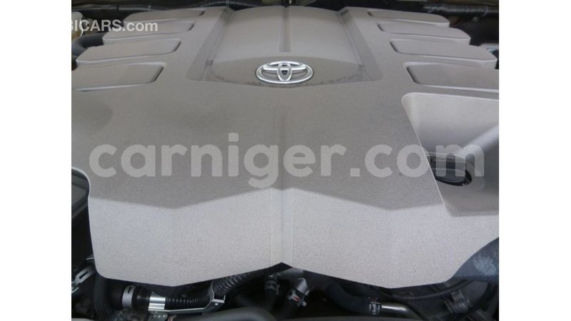 Big with watermark toyota land cruiser agadez import dubai 6115