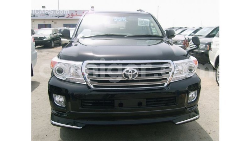 Big with watermark toyota land cruiser agadez import dubai 6116