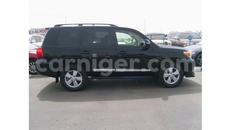 Big with watermark toyota land cruiser agadez import dubai 6116