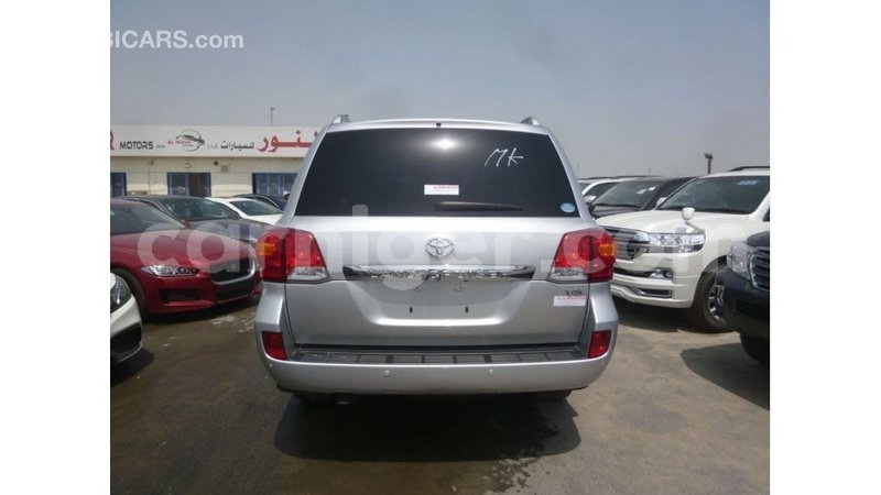 Big with watermark toyota land cruiser agadez import dubai 6119