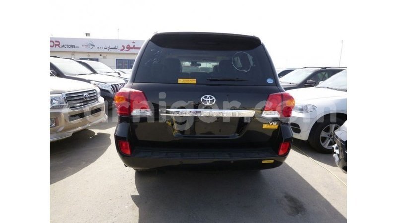 Big with watermark toyota land cruiser agadez import dubai 6121