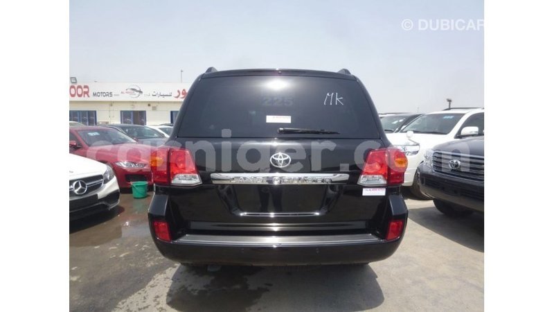 Big with watermark toyota land cruiser agadez import dubai 6122