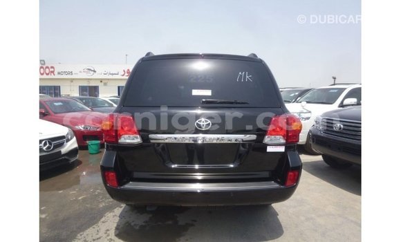 Acheter Import Utilitaire Toyota Land Cruiser Noir à Import - Dubai, Agadez Acheter Import Utilitaire Toyota Land Cruiser Noir à Import - Dubai, Agadez