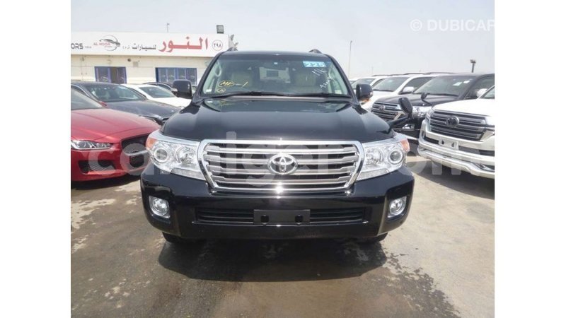 Big with watermark toyota land cruiser agadez import dubai 6122