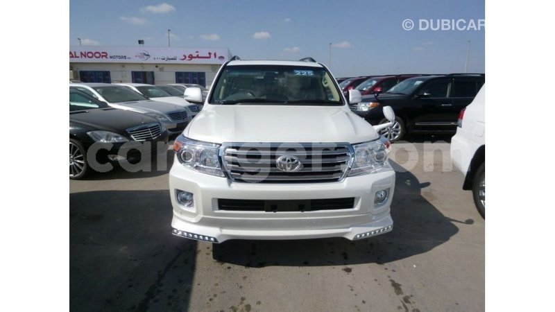 Big with watermark toyota land cruiser agadez import dubai 6123