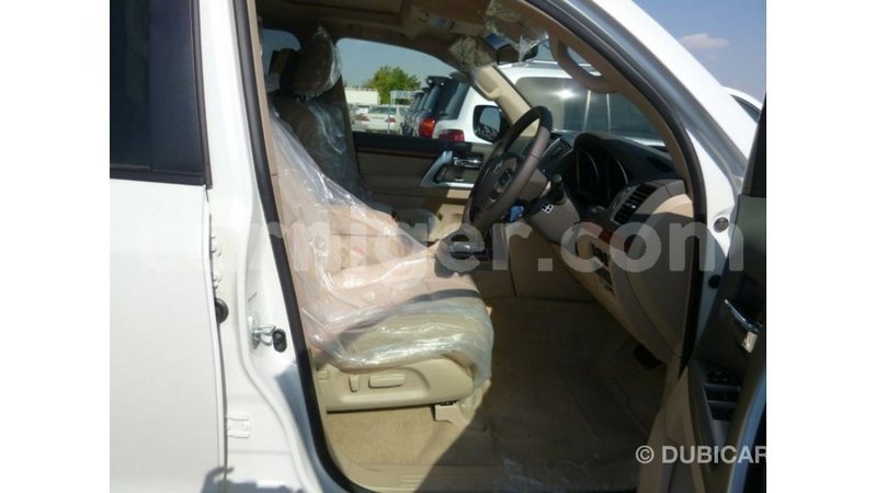 Big with watermark toyota land cruiser agadez import dubai 6123