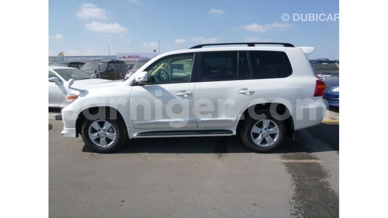 Big with watermark toyota land cruiser agadez import dubai 6123