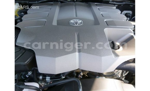 Acheter Import Utilitaire Toyota Land Cruiser Blanc à Import - Dubai, Agadez Acheter Import Utilitaire Toyota Land Cruiser Blanc à Import - Dubai, Agadez