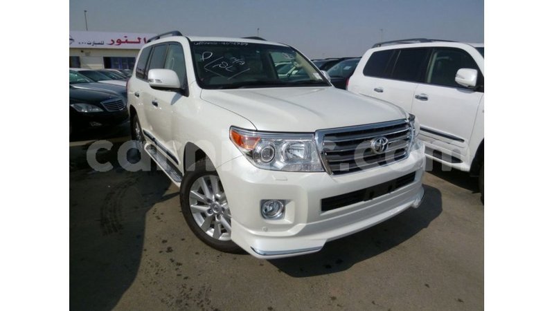 Big with watermark toyota land cruiser agadez import dubai 6124