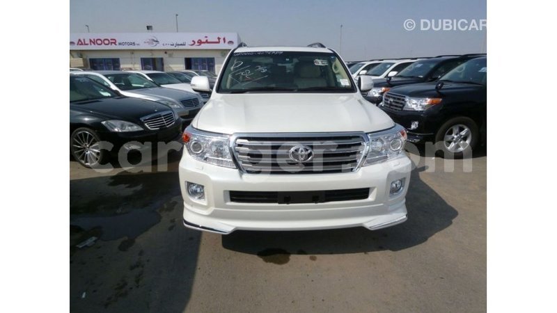 Big with watermark toyota land cruiser agadez import dubai 6124