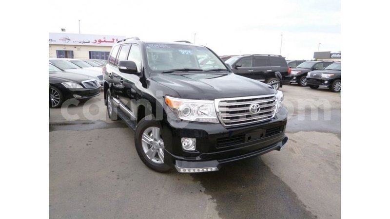 Big with watermark toyota land cruiser agadez import dubai 6125