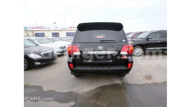 Big with watermark toyota land cruiser agadez import dubai 6125