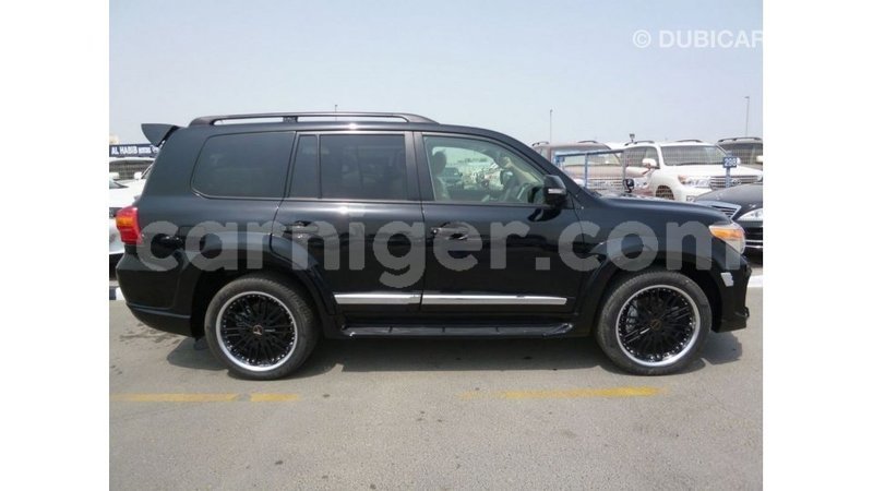 Big with watermark toyota land cruiser agadez import dubai 6127