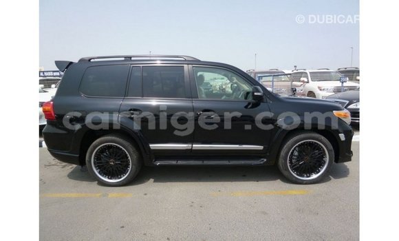 Sayi Imported Toyota Land Cruiser Black Babbar mota in Import - Dubai a Agadez Sayi Imported Toyota Land Cruiser Black Babbar mota in Import - Dubai a Agadez