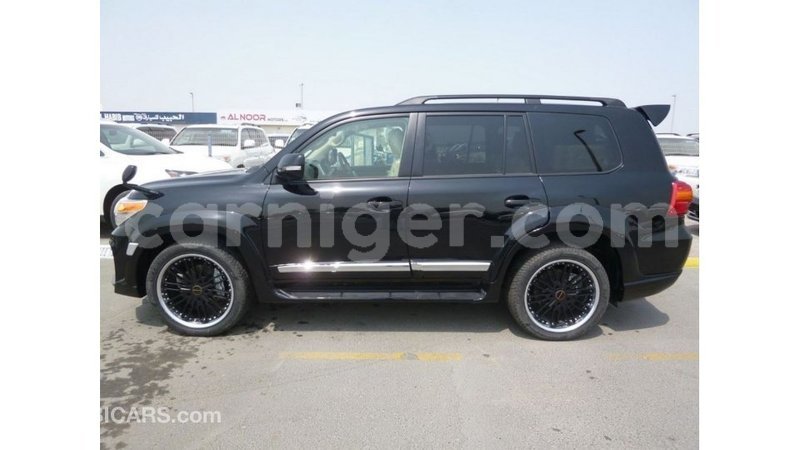 Big with watermark toyota land cruiser agadez import dubai 6127